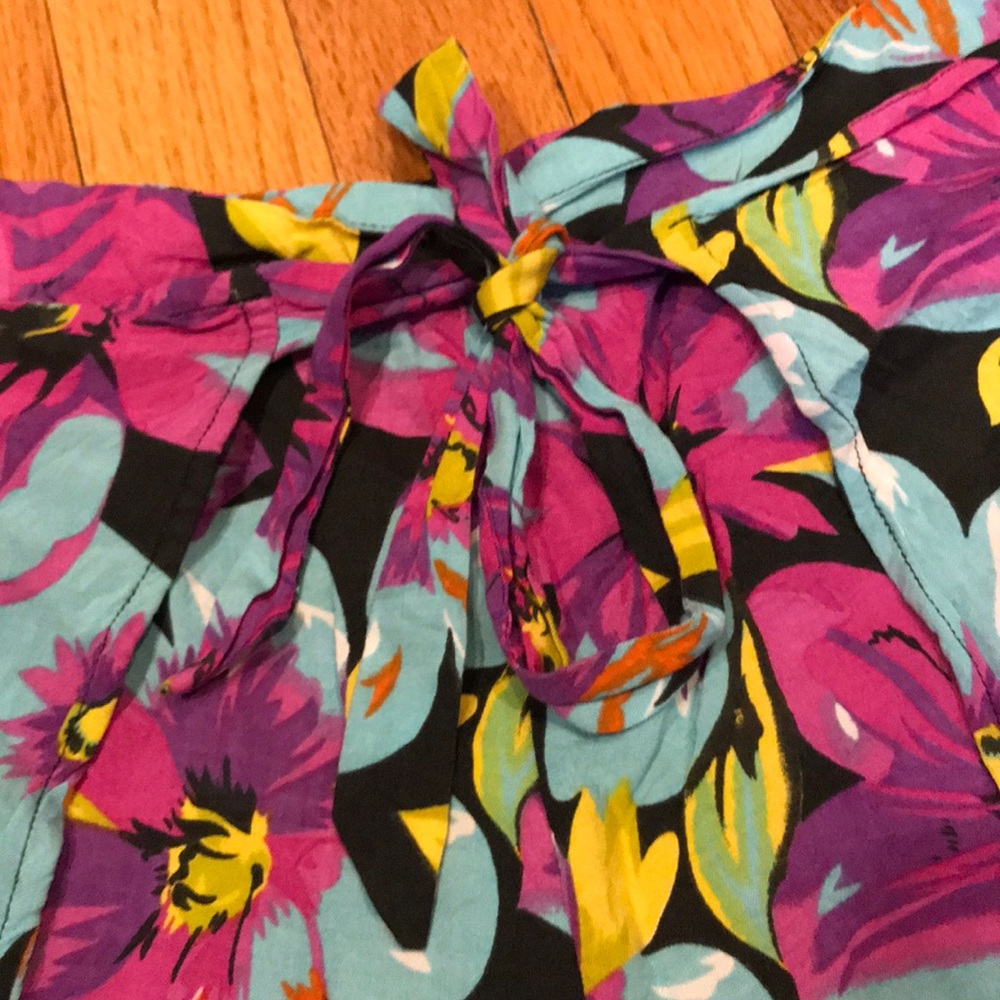 Patterned fun shorts! - Picture 2 of 2